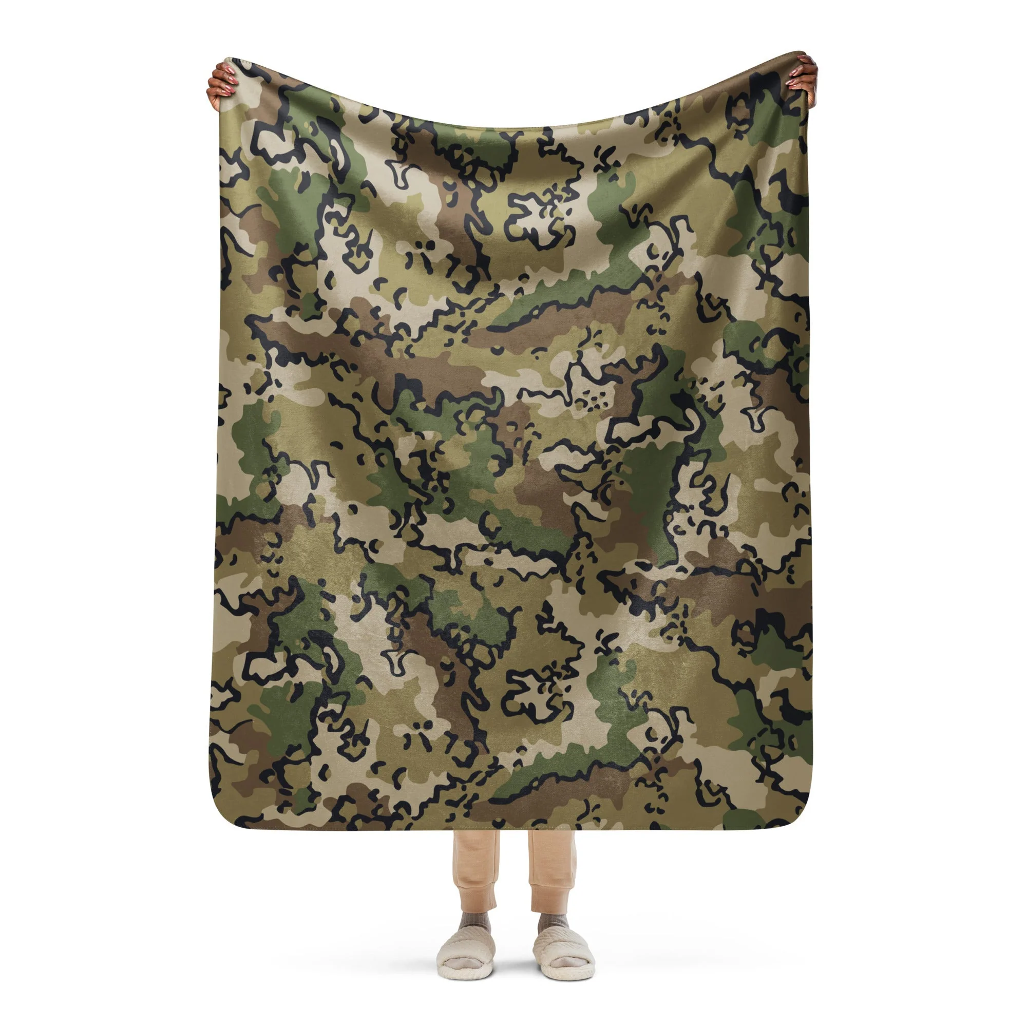 Alaska Chocolate Chip Multi-terrain CAMO Sherpa Blanket - Image 15