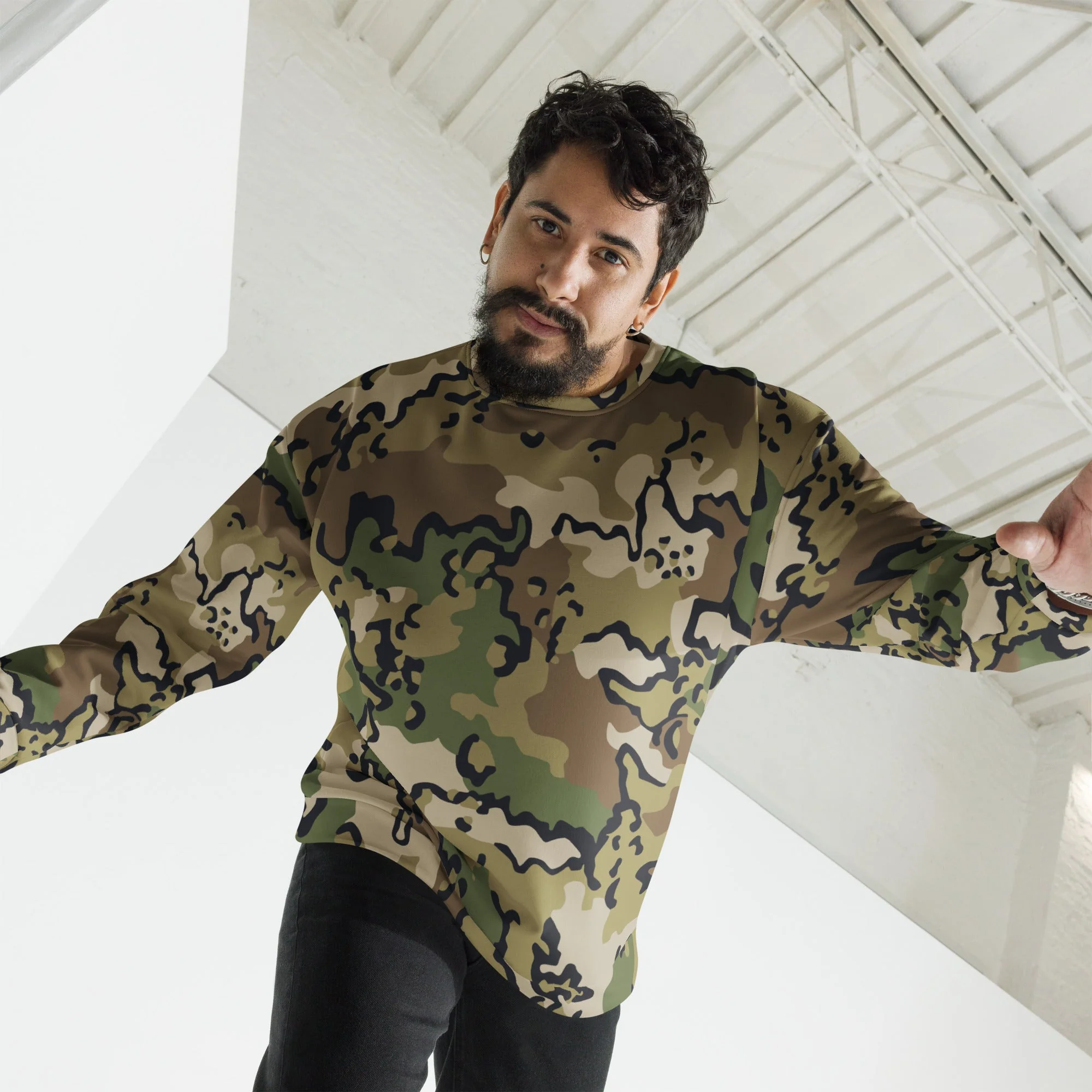 Alaska Chocolate Chip Multi-terrain CAMO Unisex Sweatshirt - Image 4