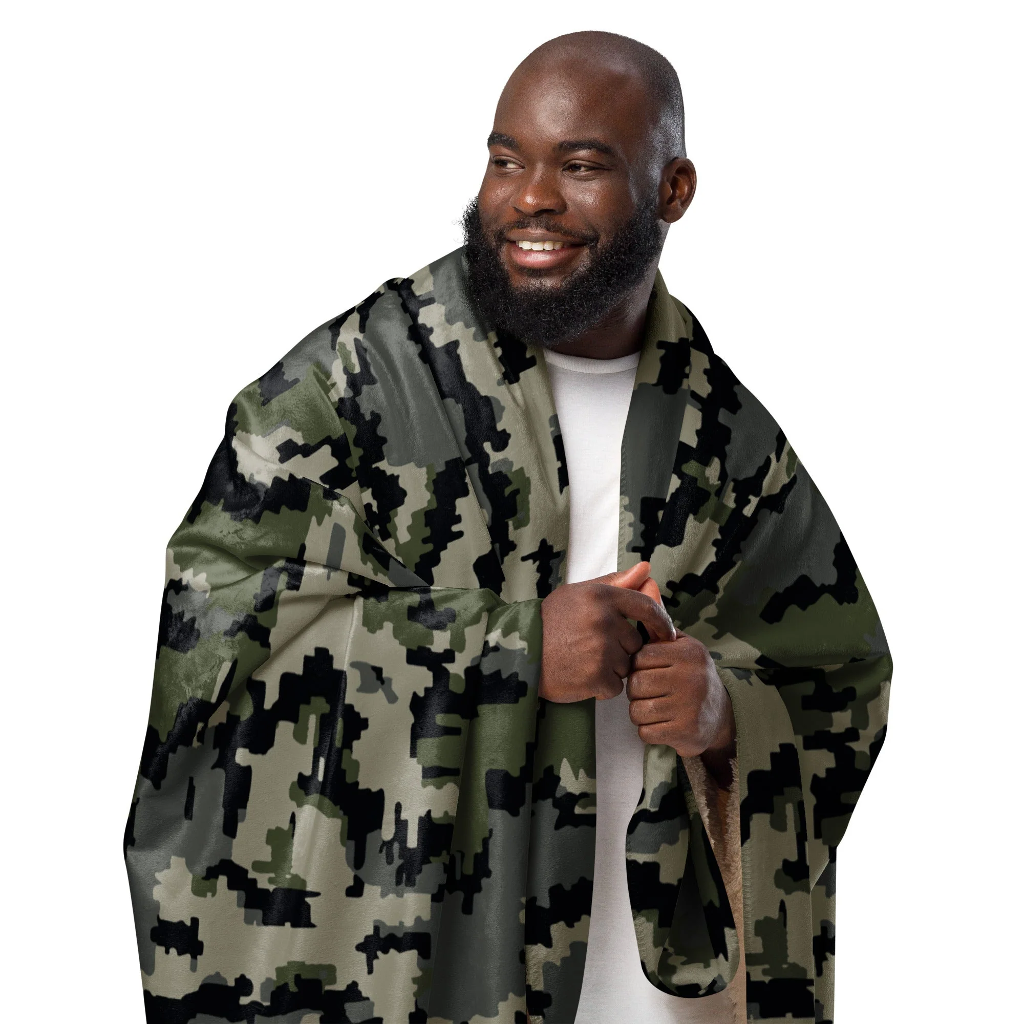 Alpine Invader CAMO Sherpa Blanket - Image 8