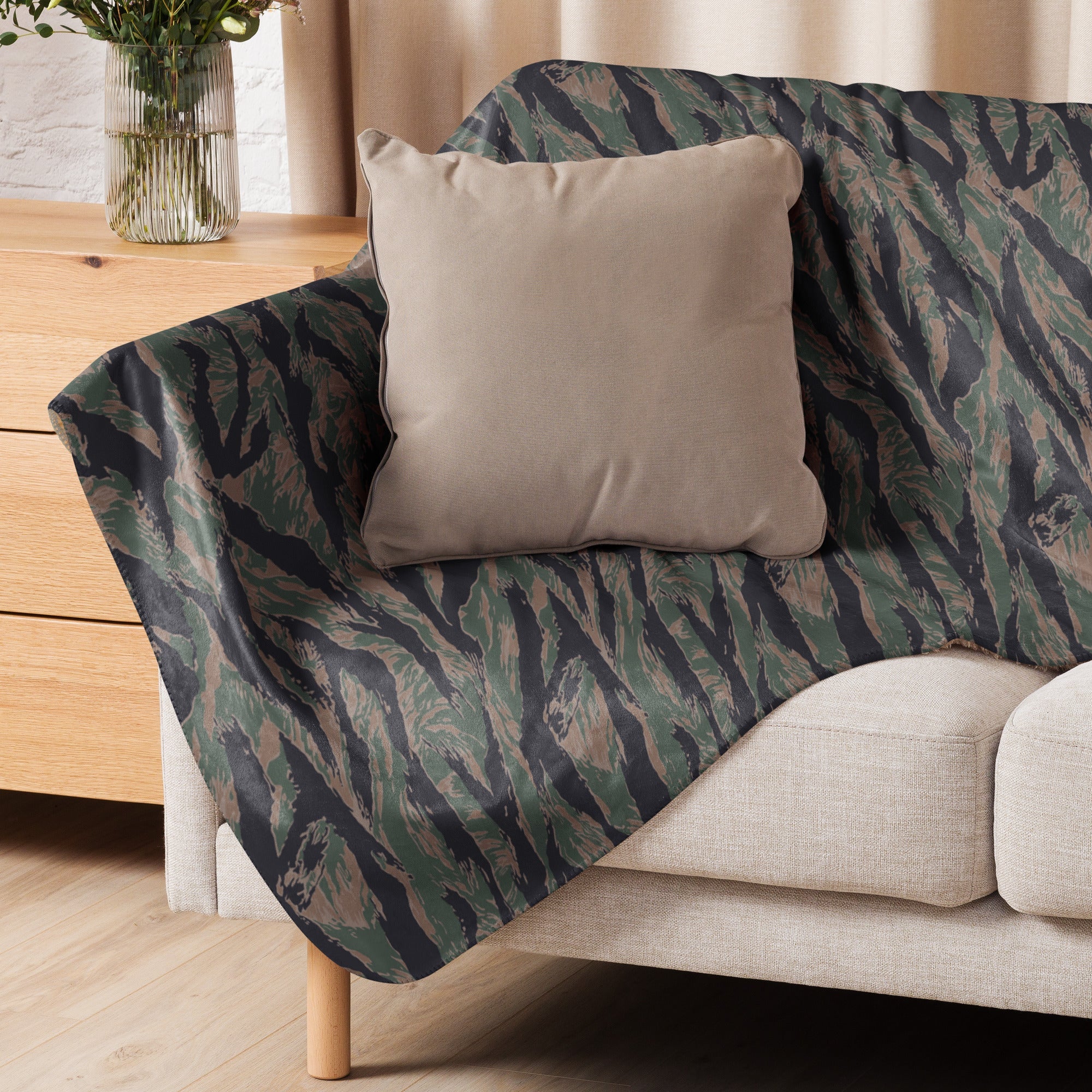 American Tiger Stripe MARPAT Woodland CAMO Sherpa Blanket - Image 10