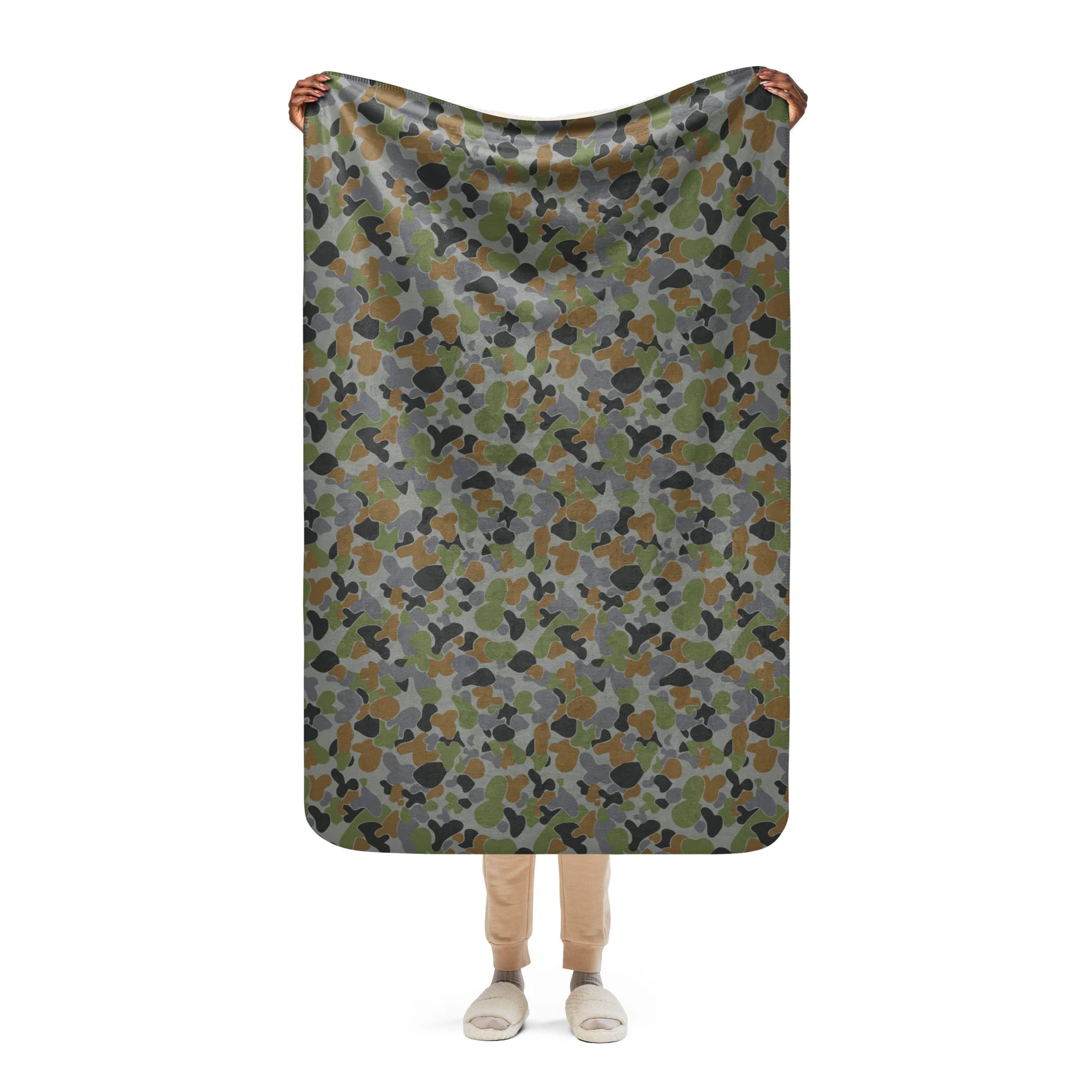 Australian AUSCAM Air Force Disruptive Pattern Uniform (AFDPU) CAMO Sherpa Blanket - Image 11