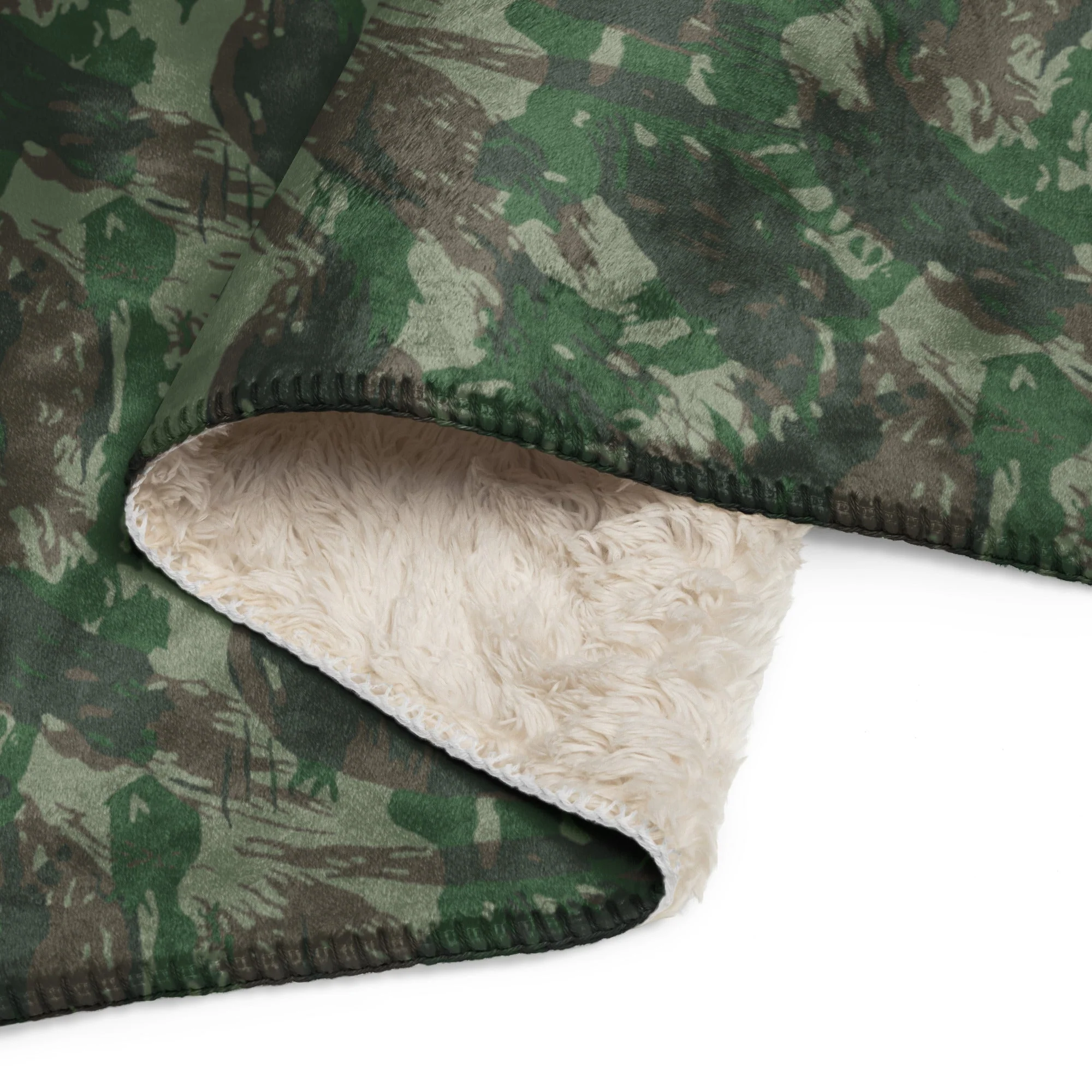 Brazilian Lizard CAMO Sherpa Blanket - Image 2