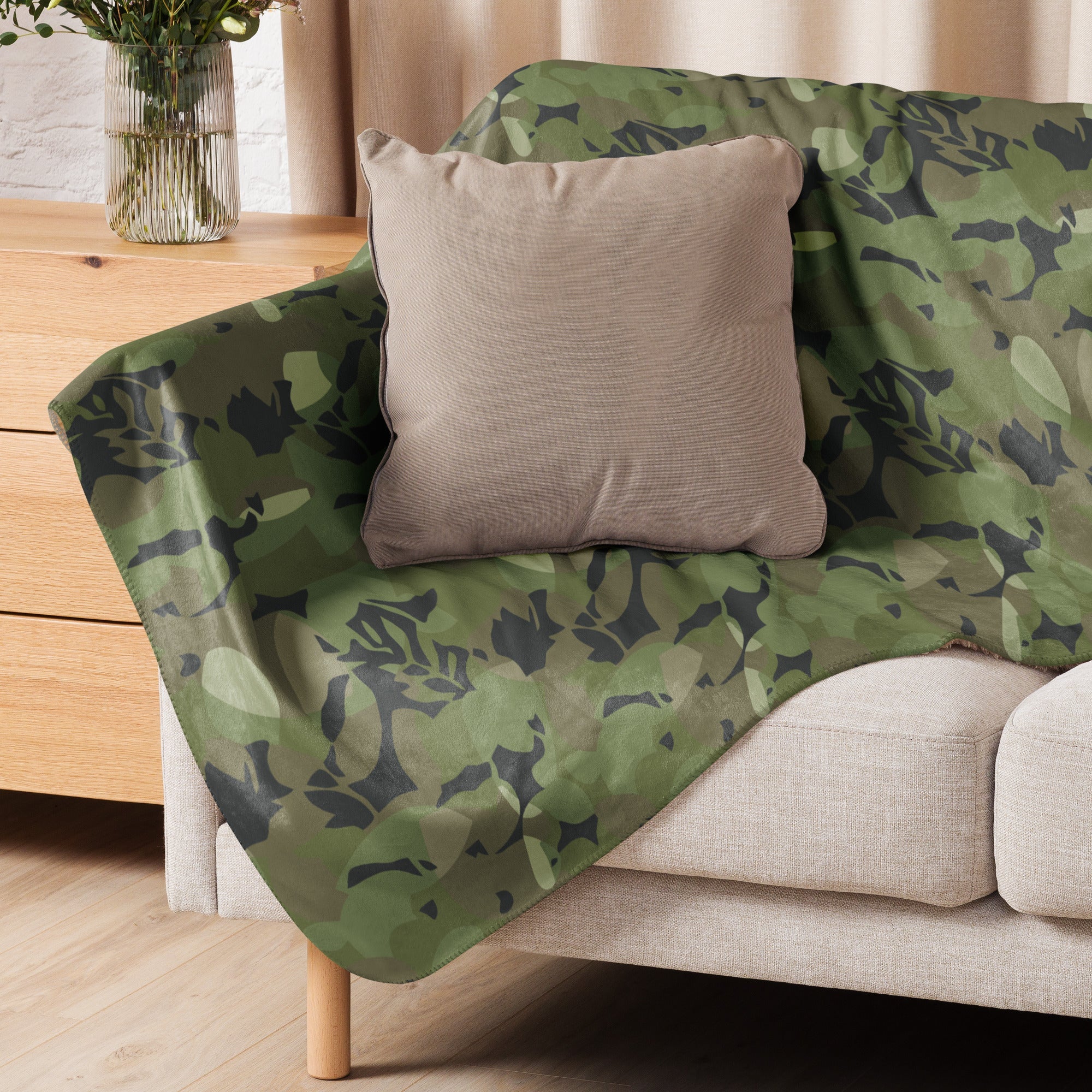 Cuban Elm Leaf Special Troops CAMO Sherpa Blanket - Image 7