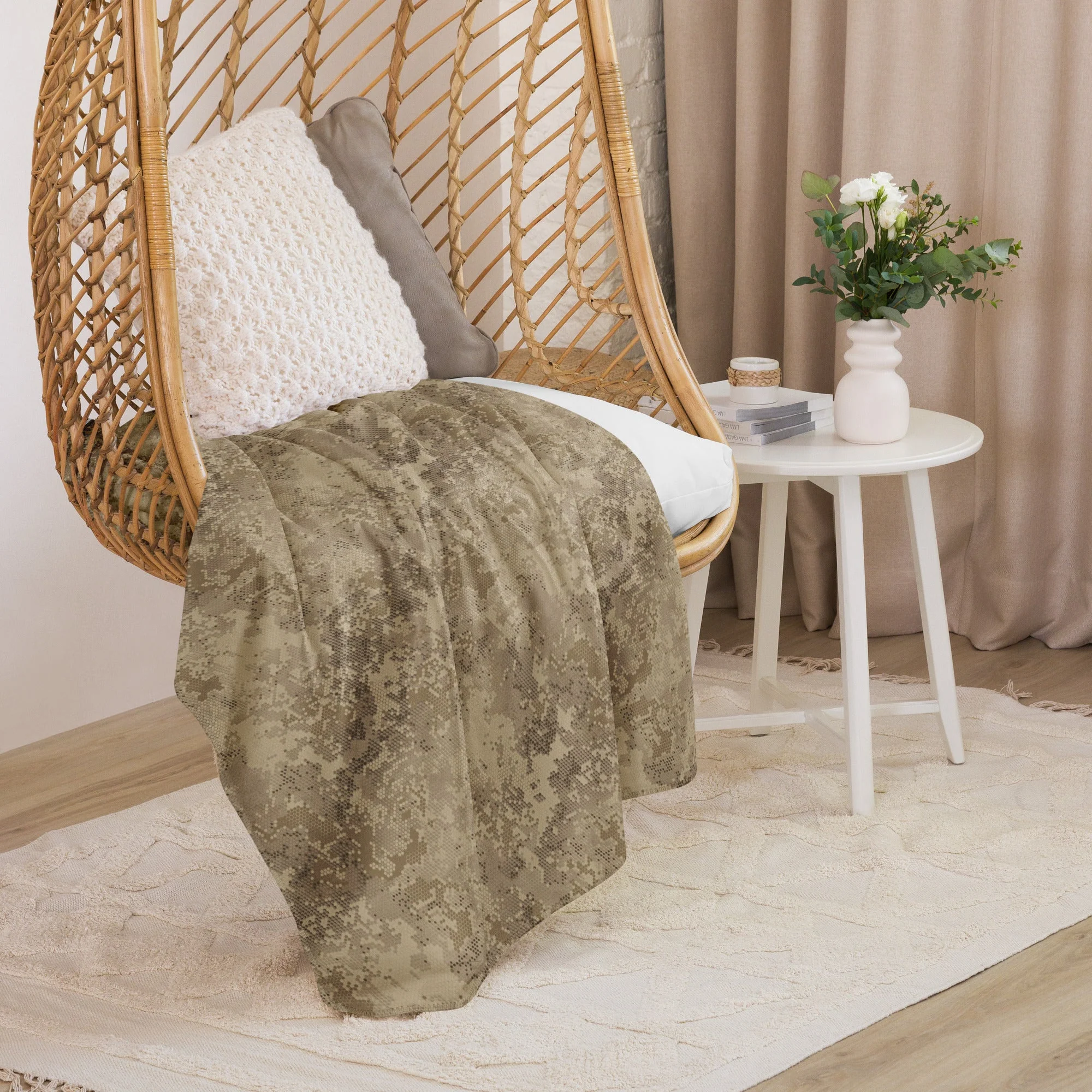 Rattlesnake Hex Desert CAMO Sherpa Blanket - Image 8
