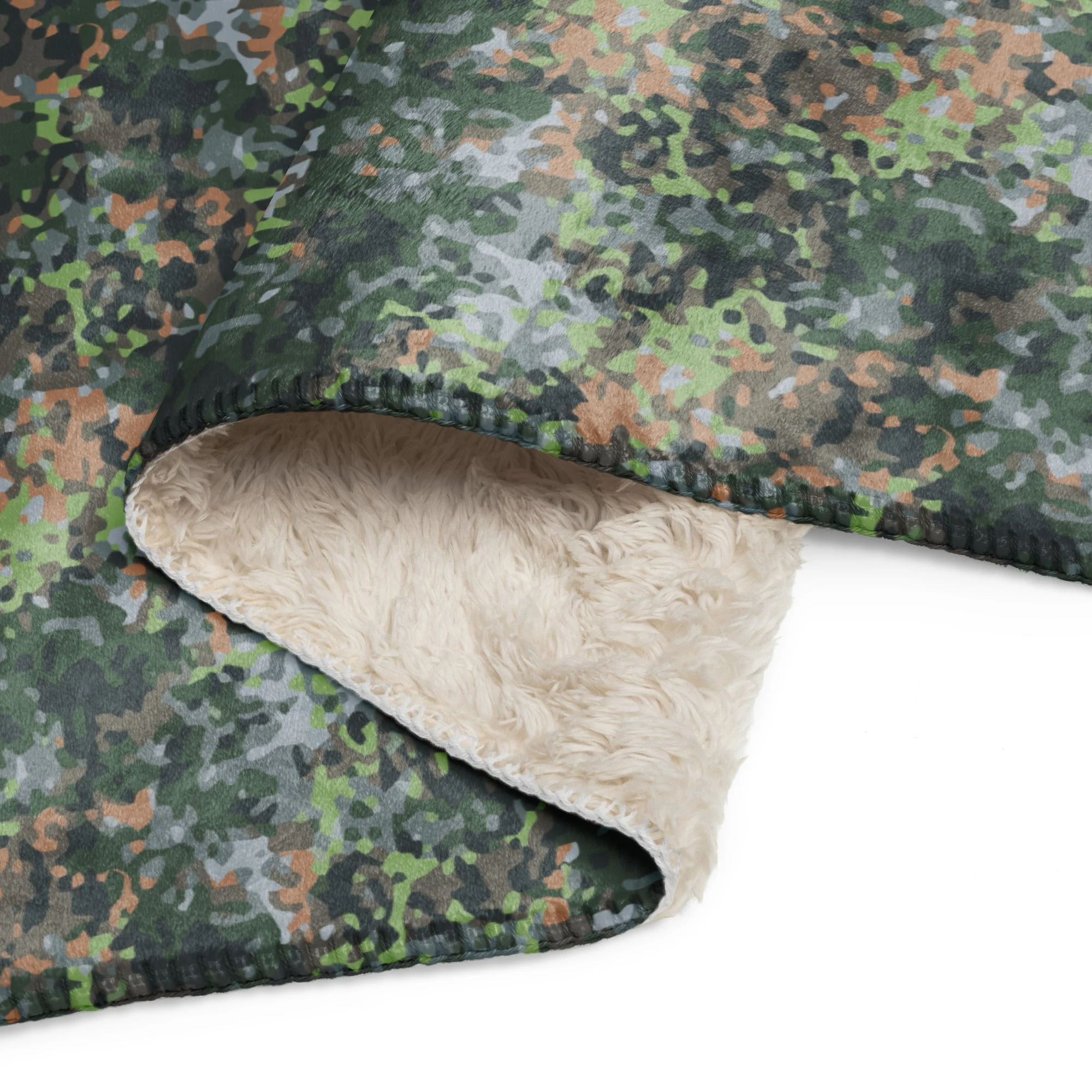 Dutch Fractal Green CAMO Sherpa Blanket - Image 13