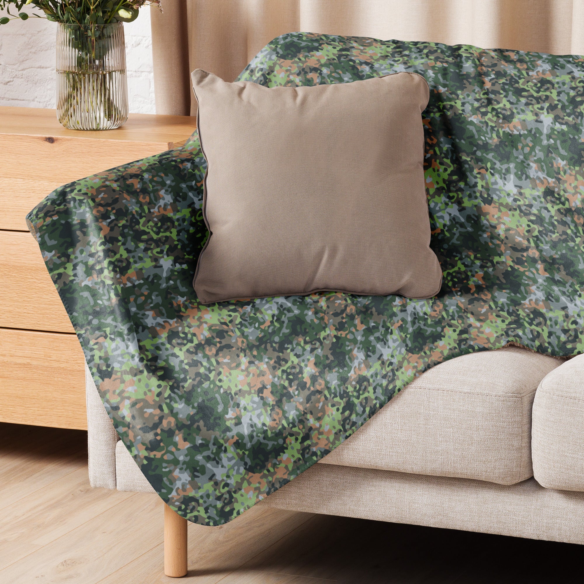 Dutch Fractal Green CAMO Sherpa Blanket - Image 9