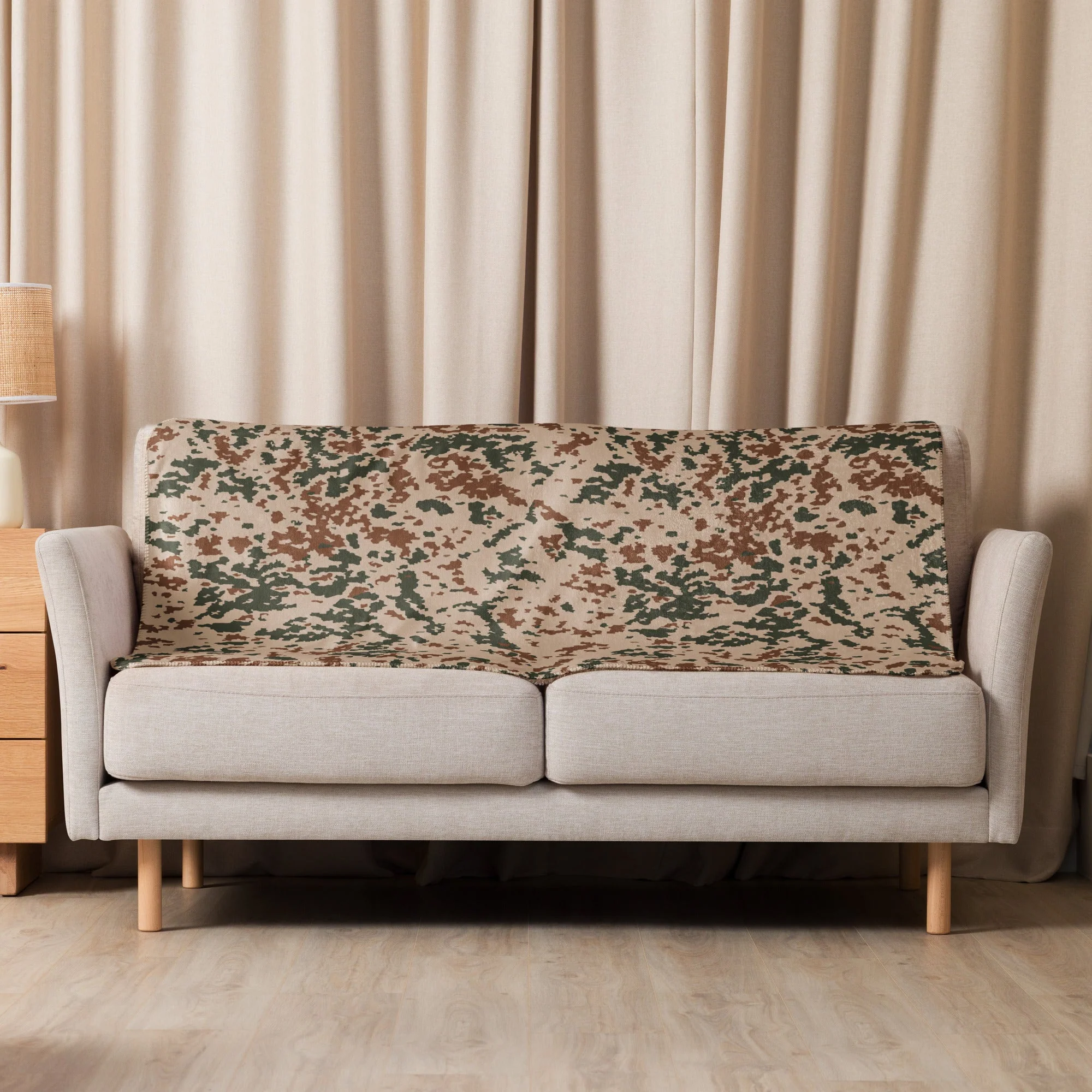 Finnish Hellepuku Desert CAMO Sherpa Blanket - Image 9
