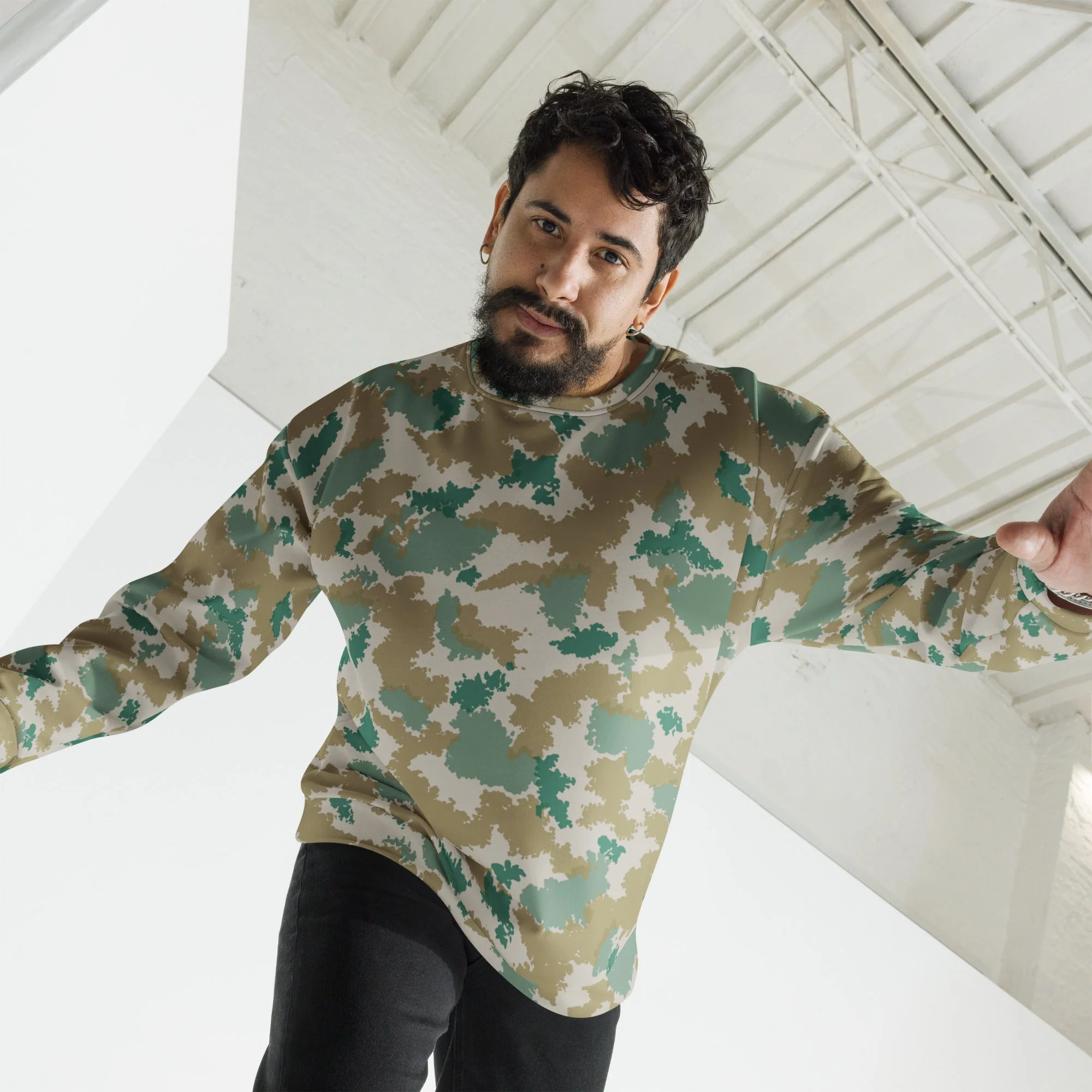 German Flachentarn Blumentarn CAMO Unisex Sweatshirt - Image 4