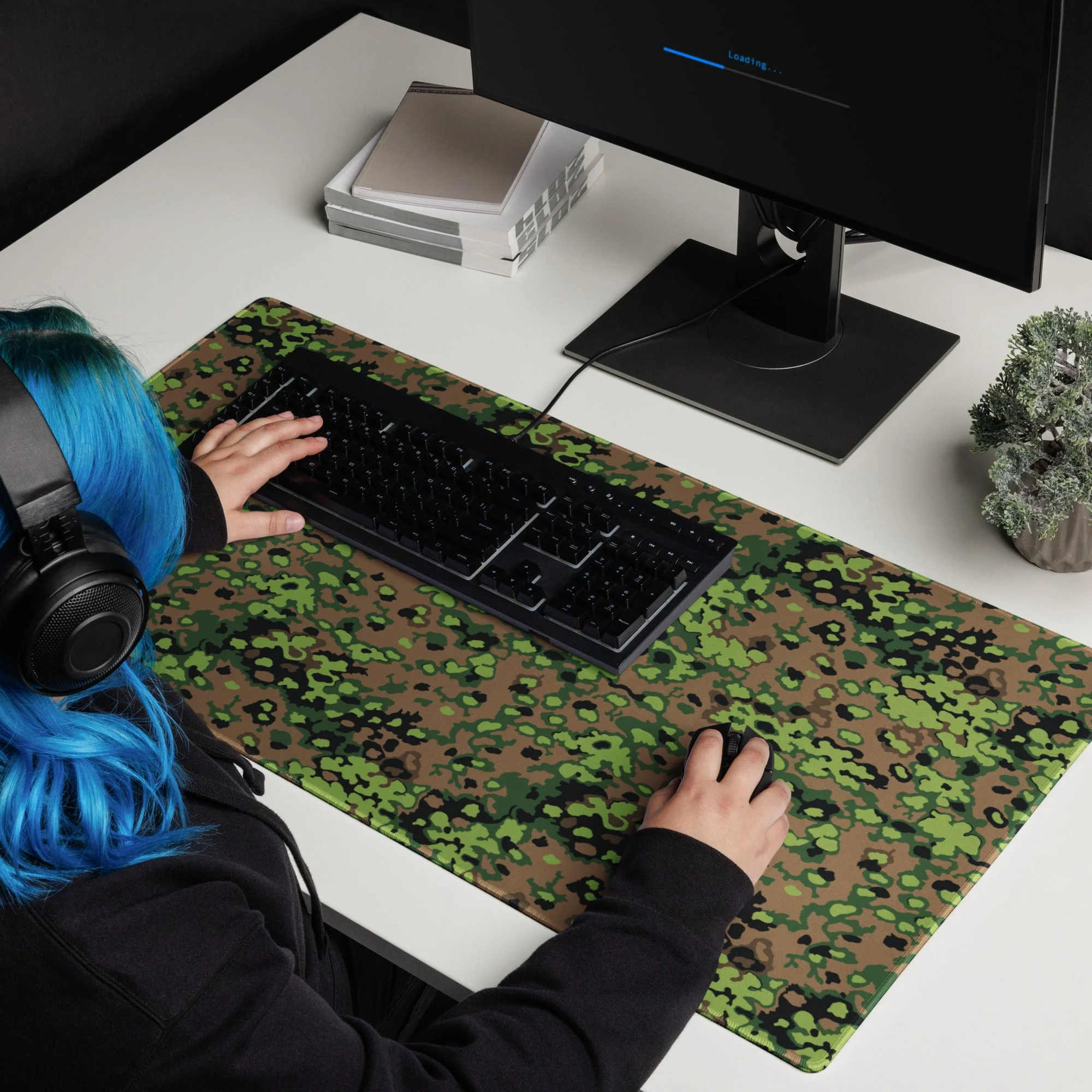 German Oak Leaf Eichenlaubmuster Spring CAMO Universal Large Desk Pad
