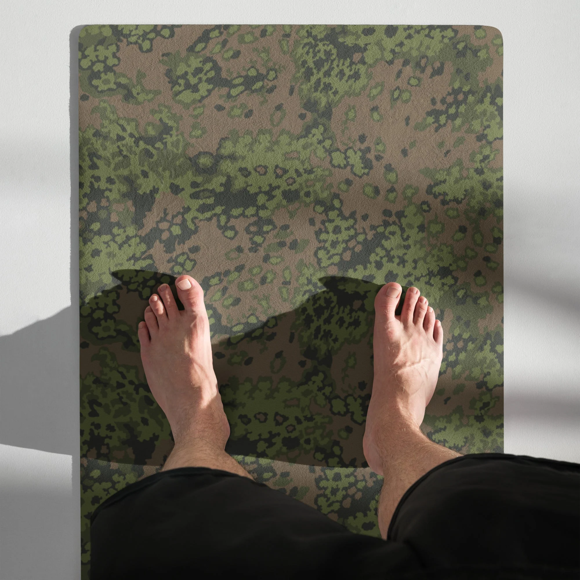 German Oak Leaf Eichenlaubmuster Summer CAMO Yoga Mat - Image 4