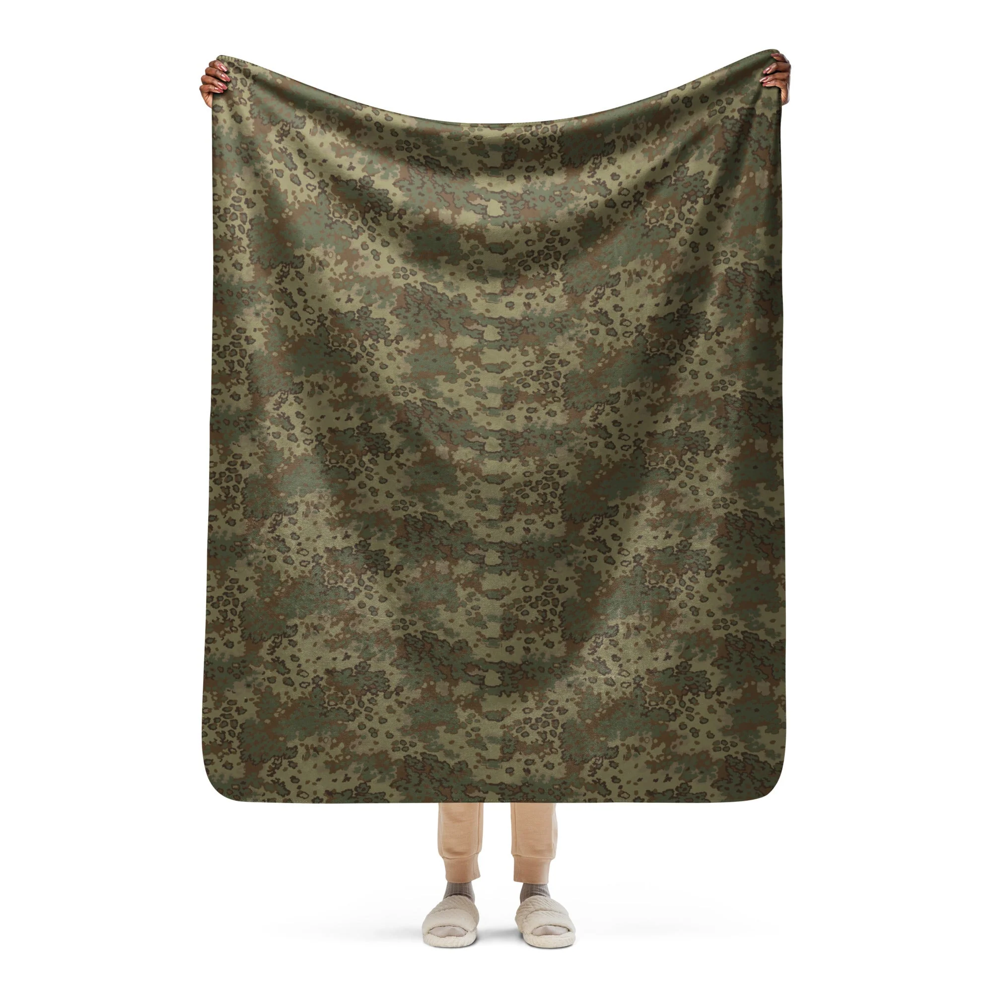 German Oak Leaf Multi-terrain CAMO Sherpa Blanket - Image 15