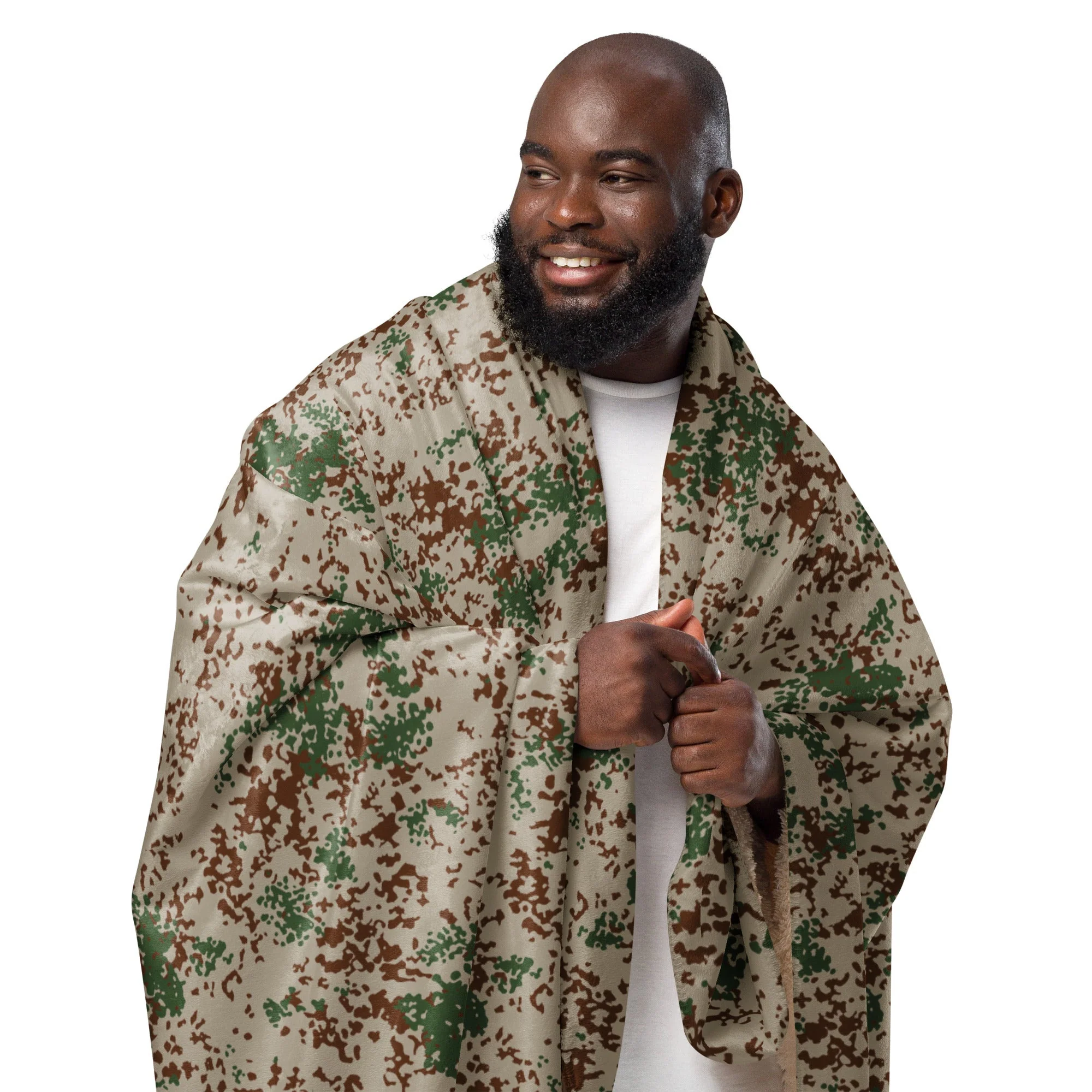 German Flecktarn Wüstentarn Desert CAMO Sherpa Blanket - Image 4