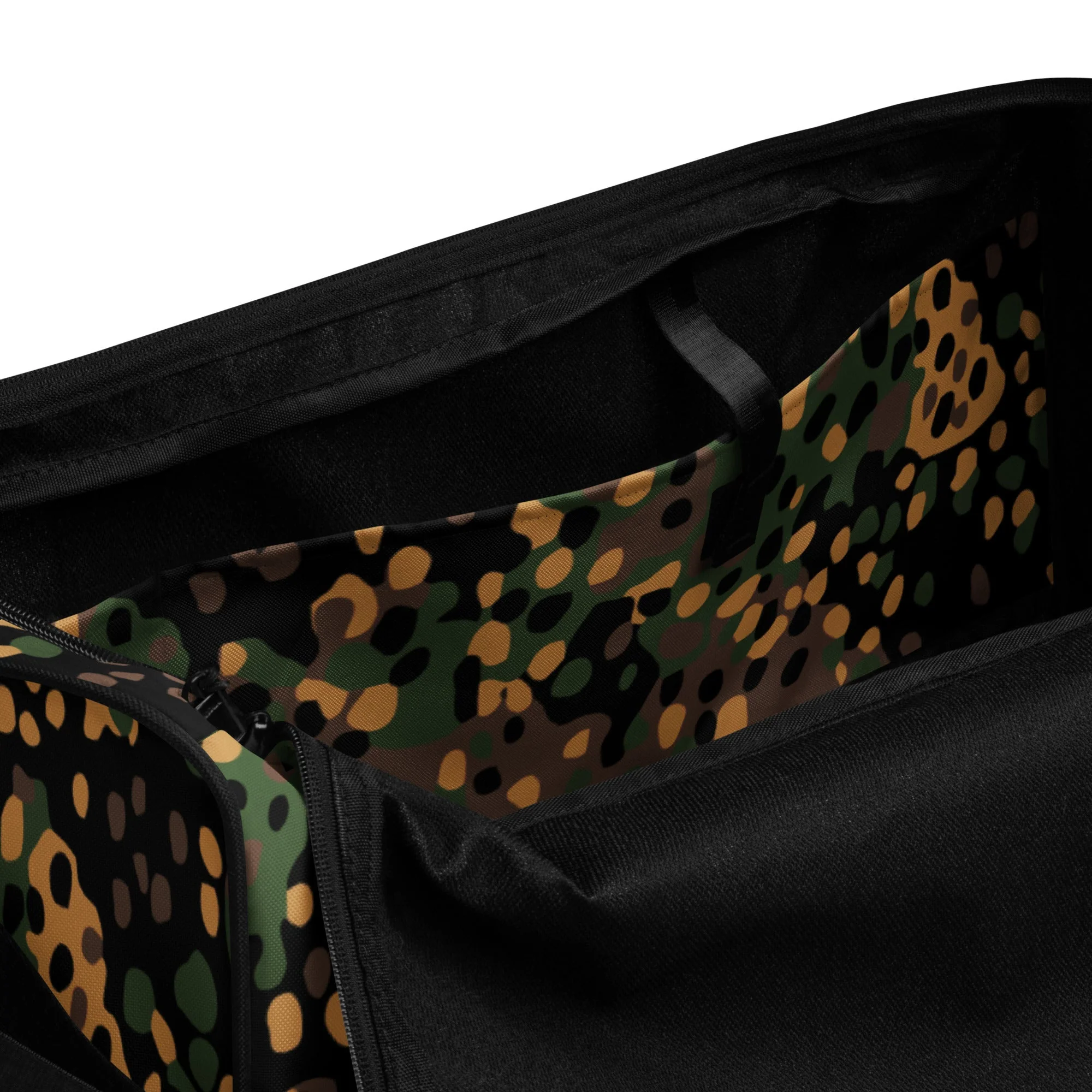 German Pea Dot Erbsenmuster CAMO Duffle Bag - Image 4