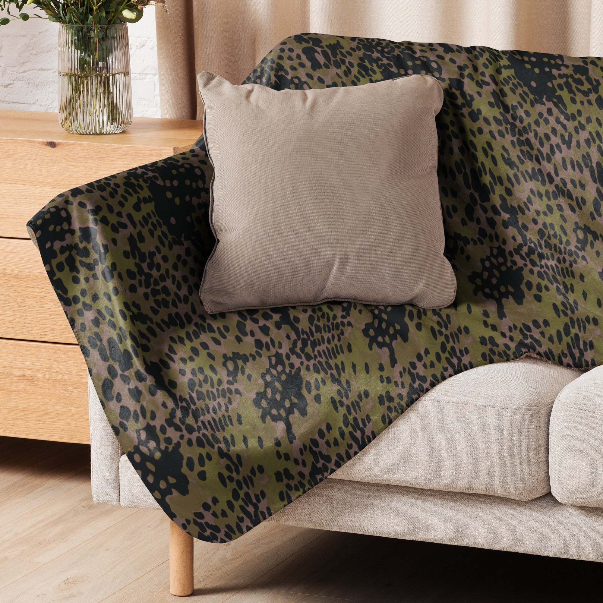 German Plane Tree Platanenmuster Summer CAMO Sherpa Blanket - Image 10