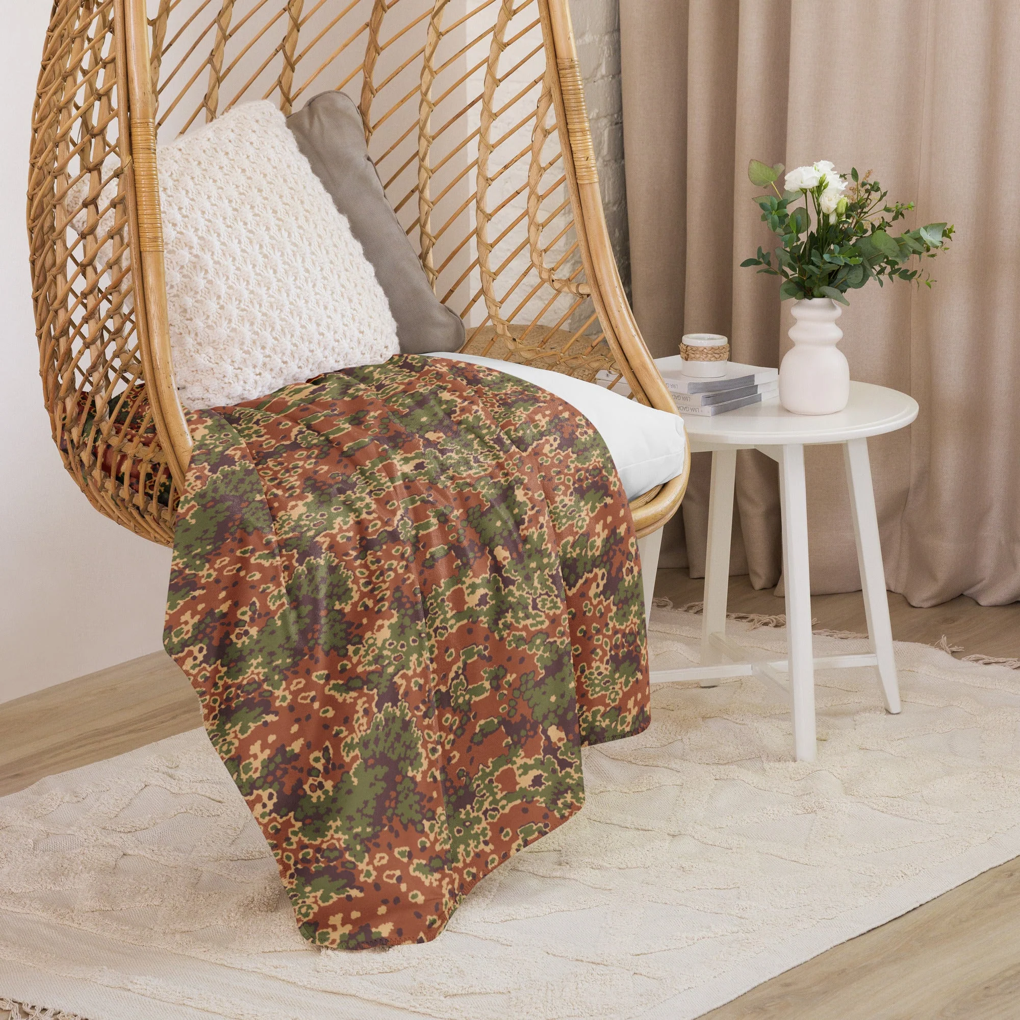 Iraqi Oak Leaf Eichenlaubmuster Arid CAMO Sherpa Blanket - Image 9