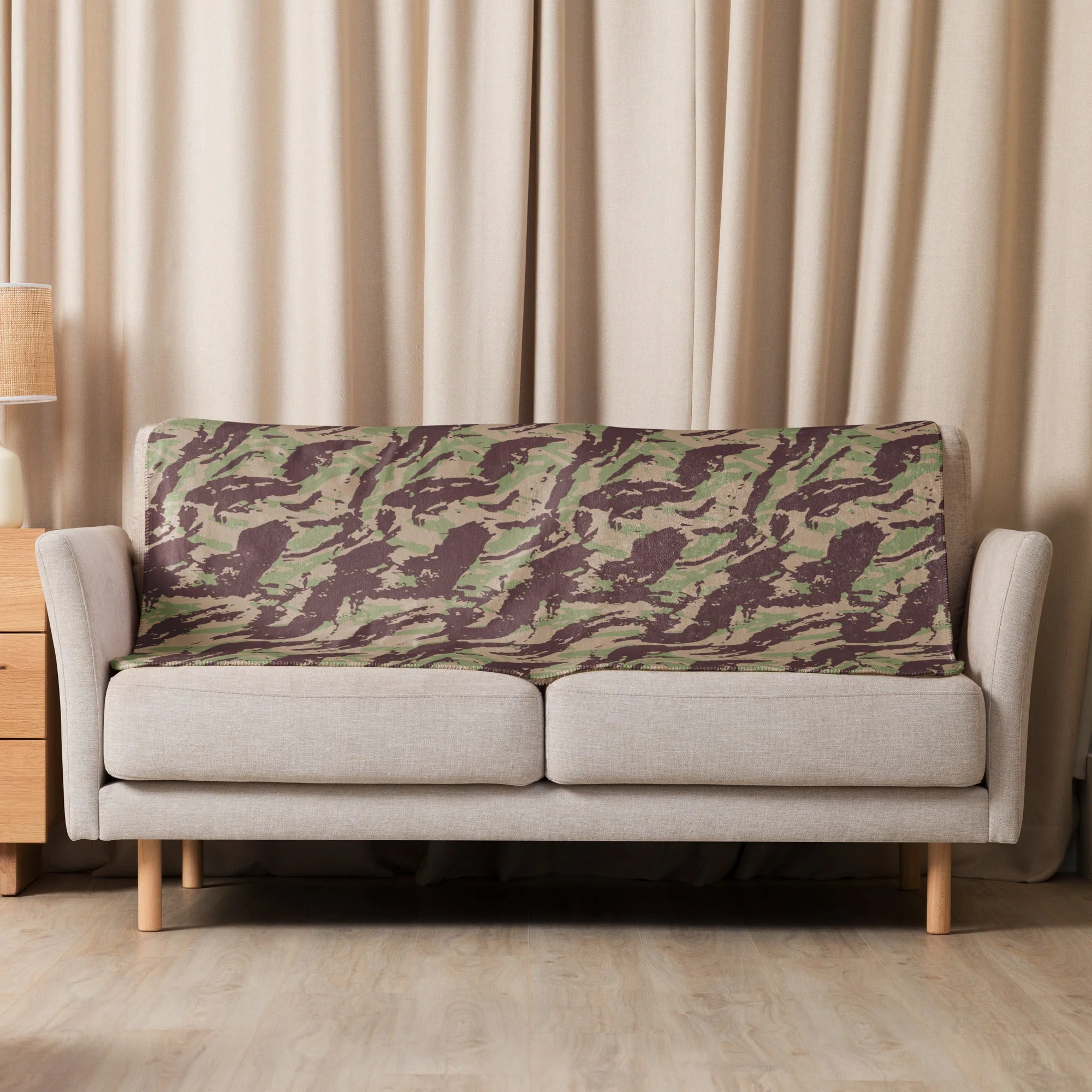 Mozambique Lizard CAMO Sherpa Blanket - Image 10