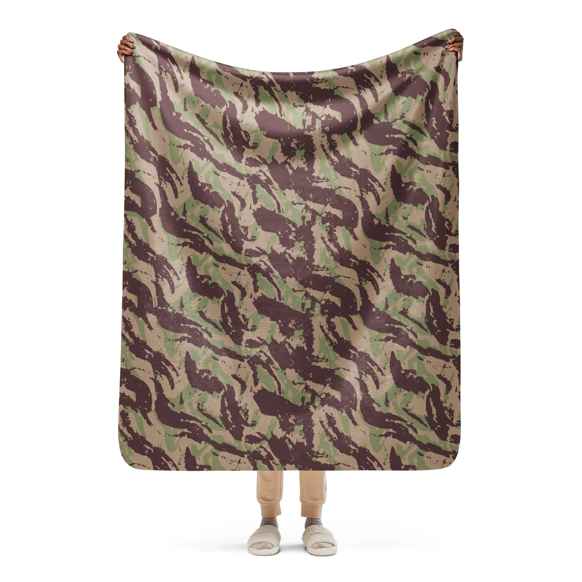 Mozambique Lizard CAMO Sherpa Blanket - Image 14