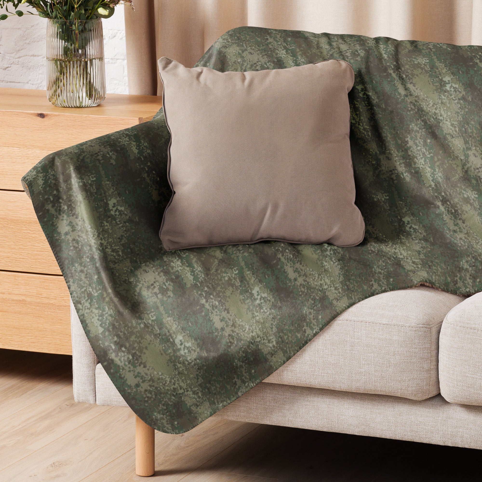 New Zealand Multi-Terrain CAMO Sherpa Blanket - Image 3