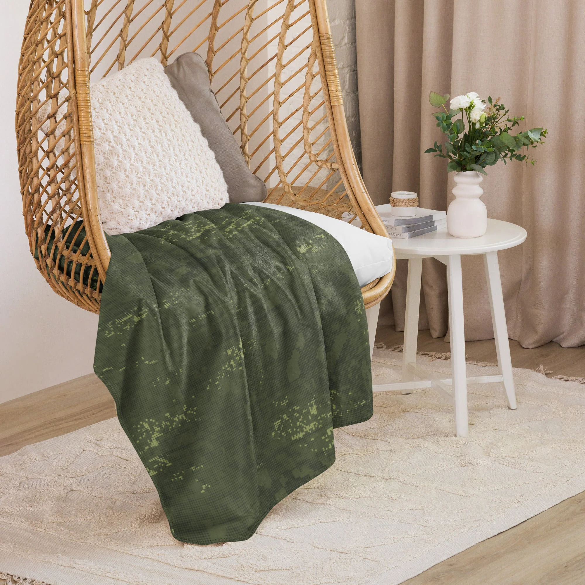 Night Desert Honeycomb CAMO Sherpa Blanket - Image 8