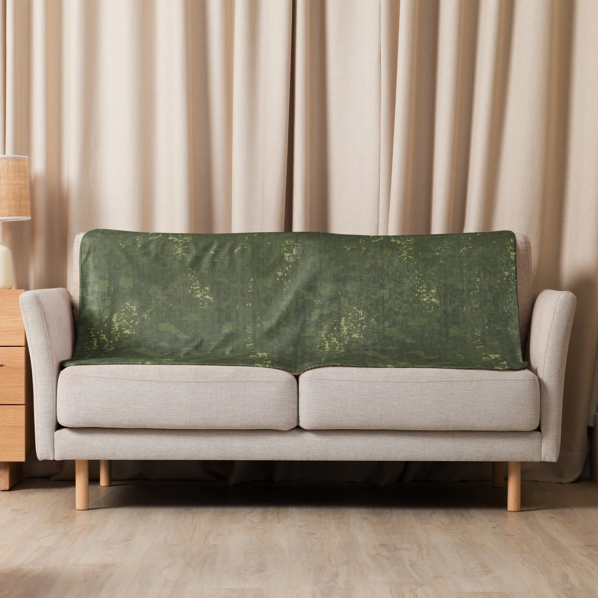 Night Desert Honeycomb CAMO Sherpa Blanket - Image 9