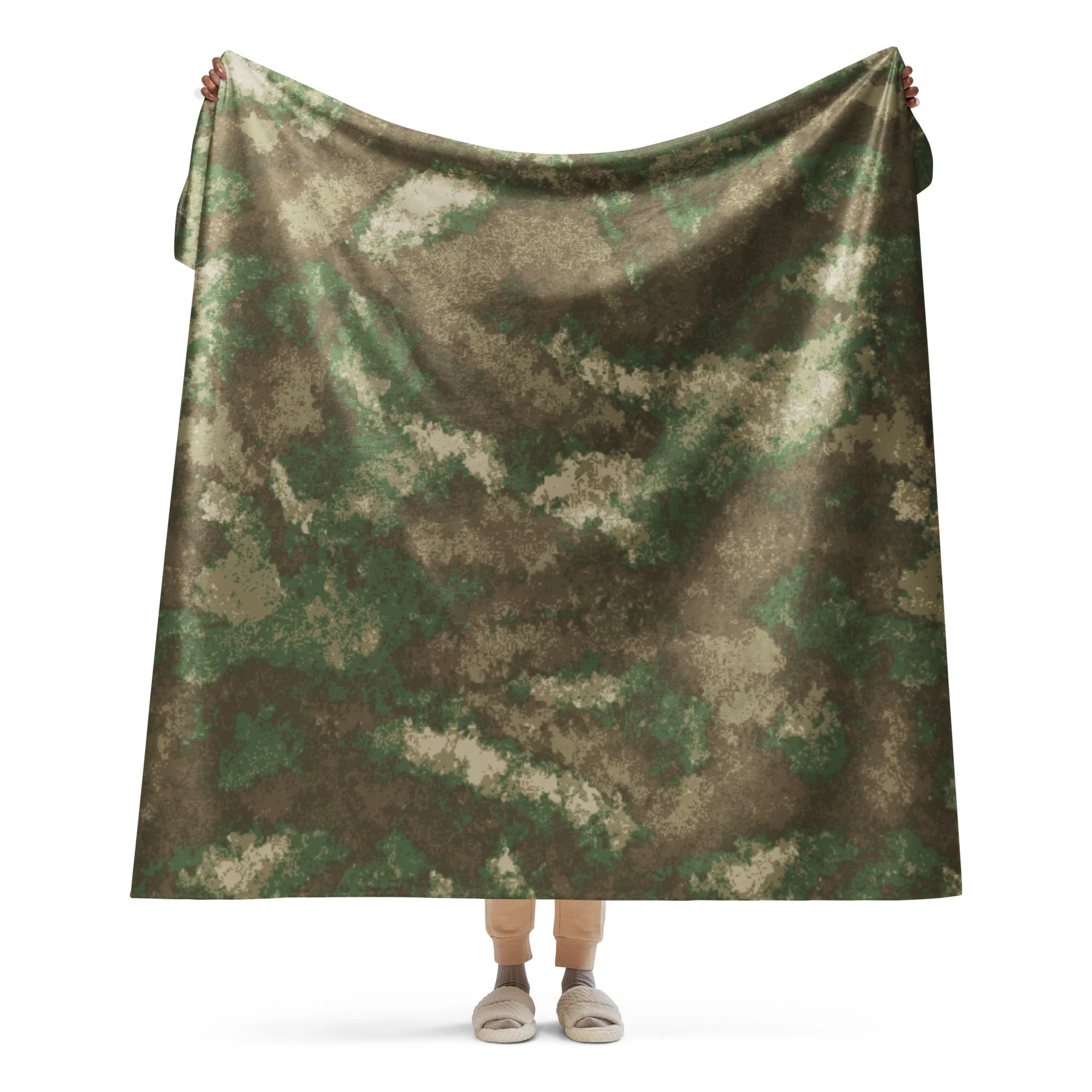Omni-Terrain CAMO Sherpa Blanket