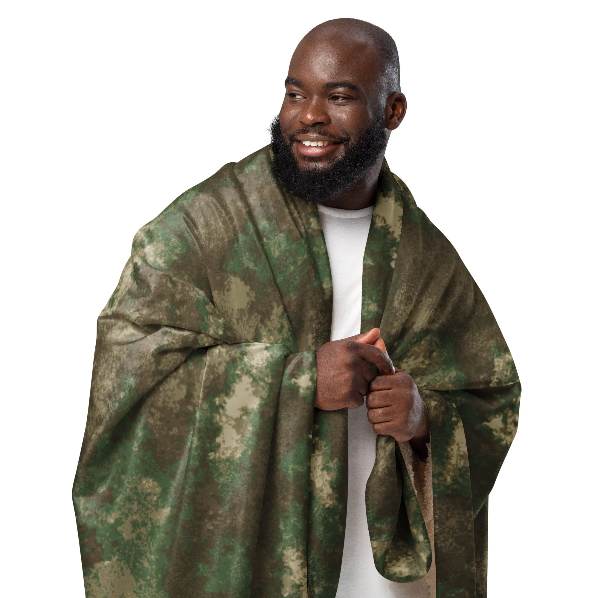 Omni-Terrain CAMO Sherpa Blanket - Image 9
