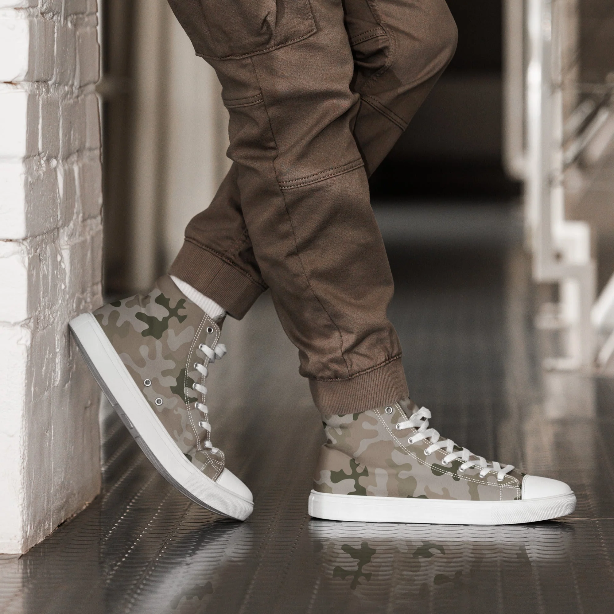 Polish Pantera Desert CAMO Mens High-Top Canvas Shoes - Image 2