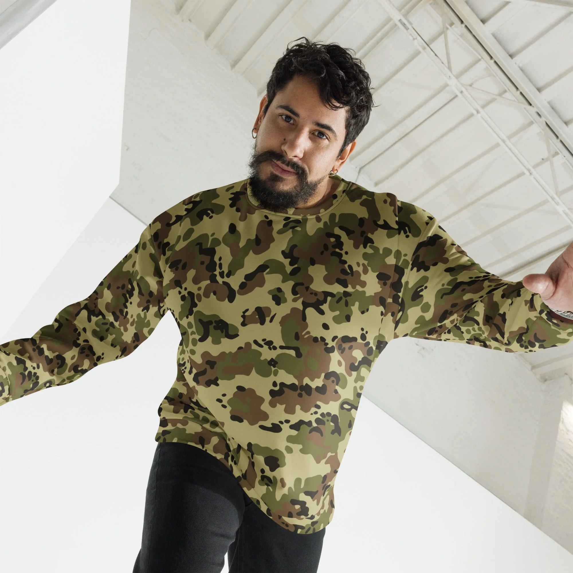 Romanian Flecktarn CAMO Unisex Sweatshirt - Image 4