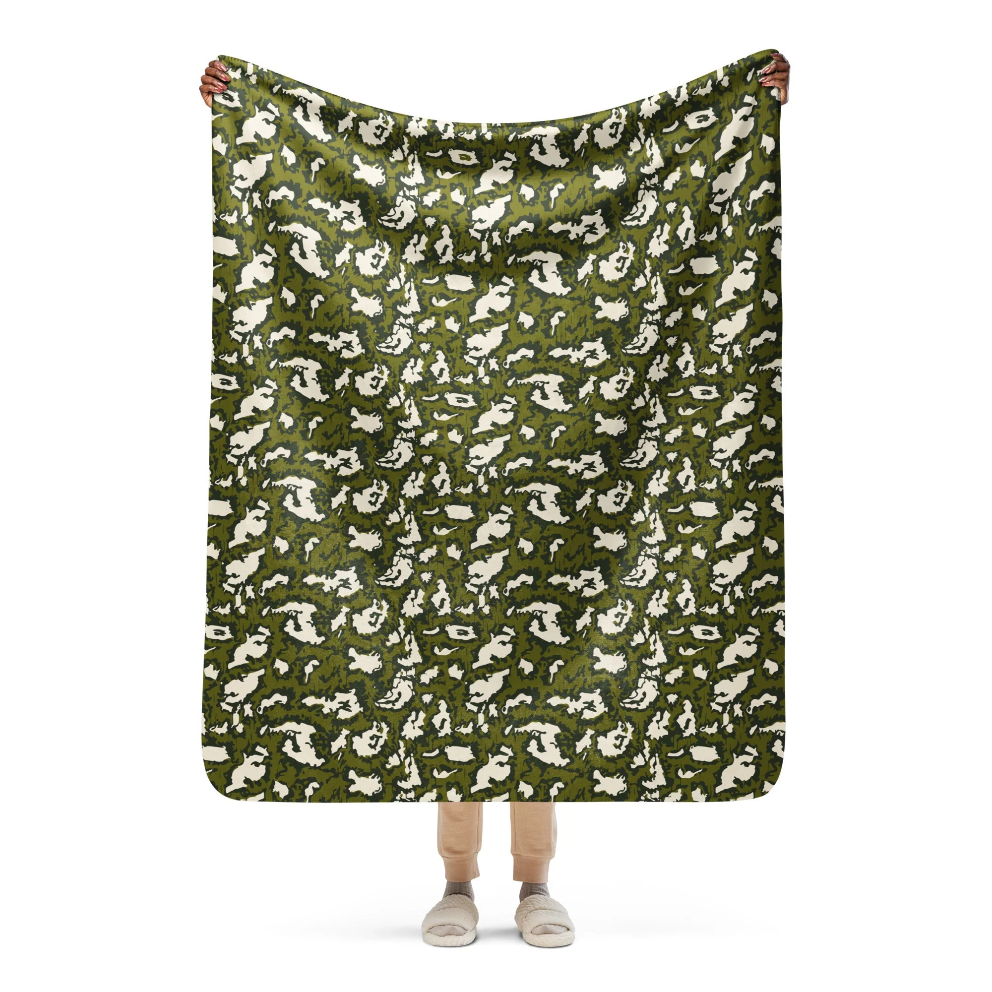 Russian KLMK Red Dawn GREEN Movie CAMO Sherpa Blanket - Image 3