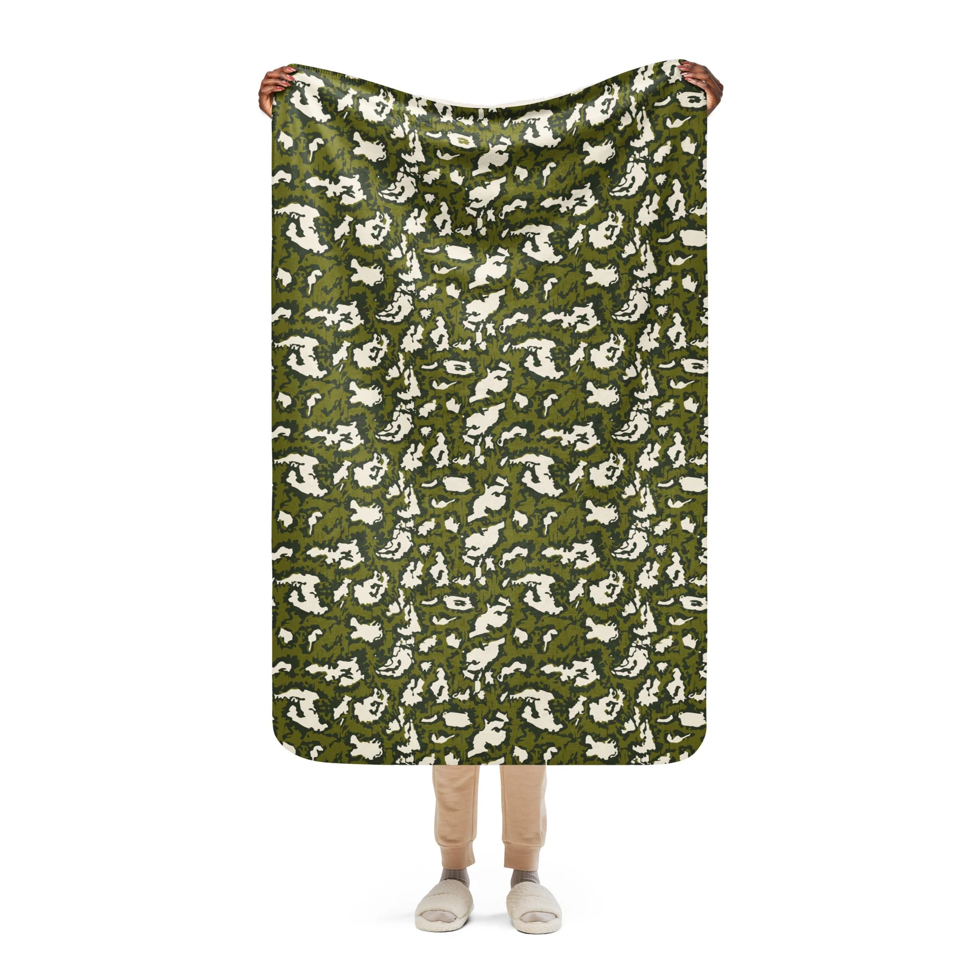 Russian KLMK Red Dawn GREEN Movie CAMO Sherpa Blanket - Image 4