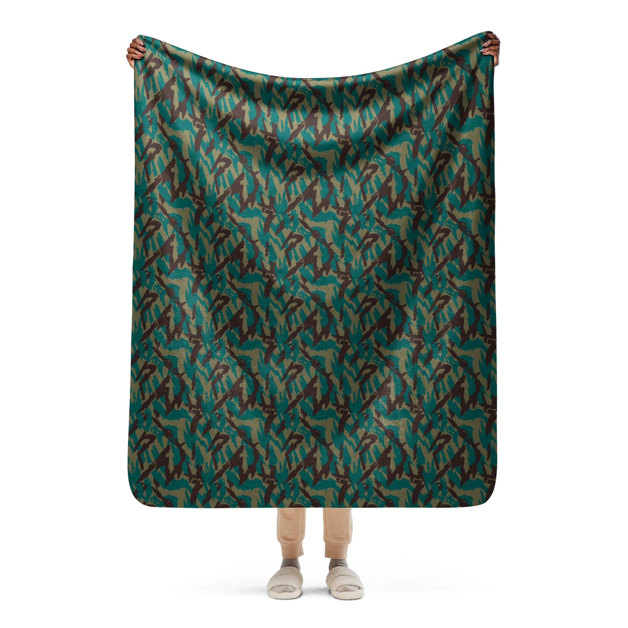 Russian Podlesok Tropical CAMO Sherpa Blanket - Image 14