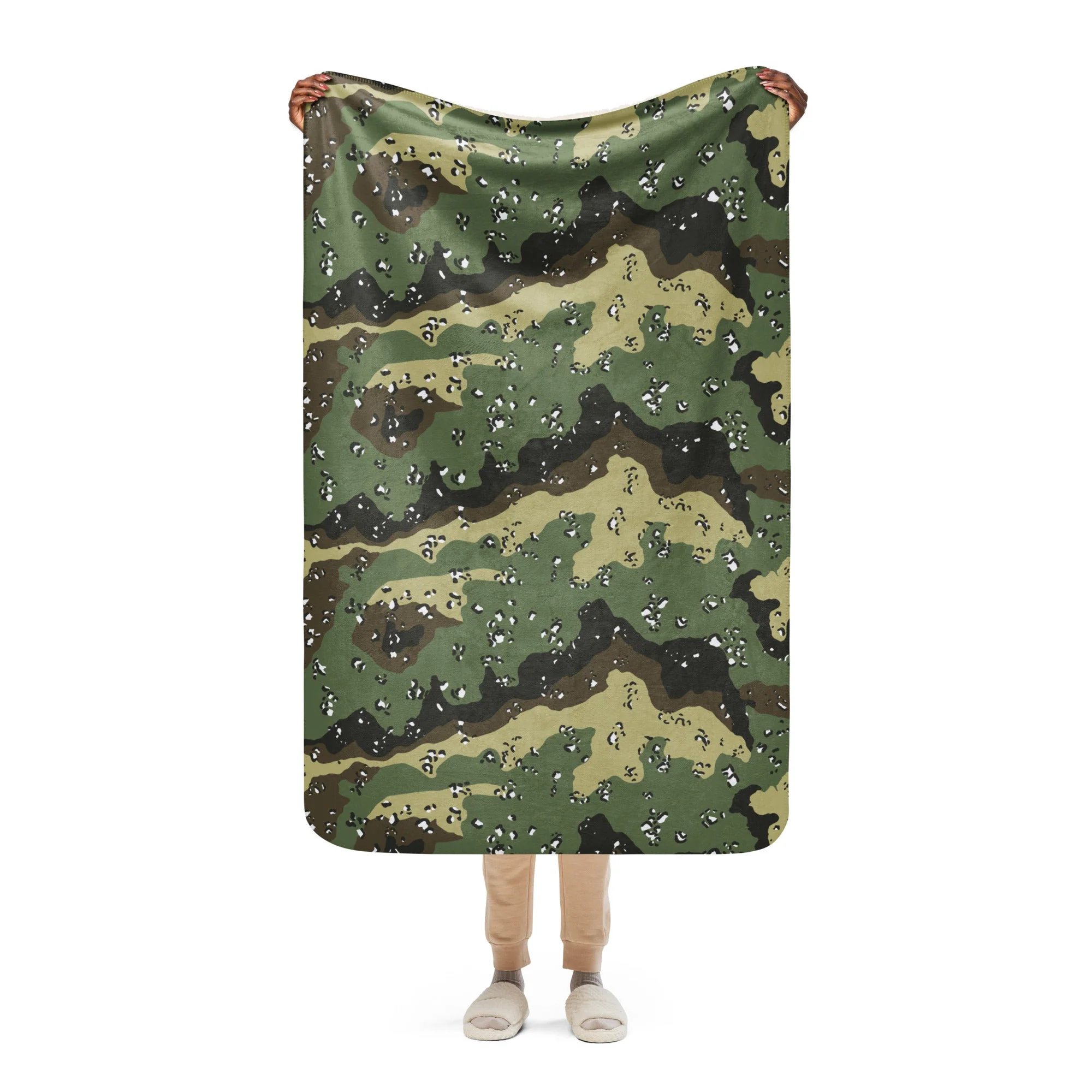 Saudi Arabian Chocolate Chip Marsh CAMO Sherpa Blanket - Image 15