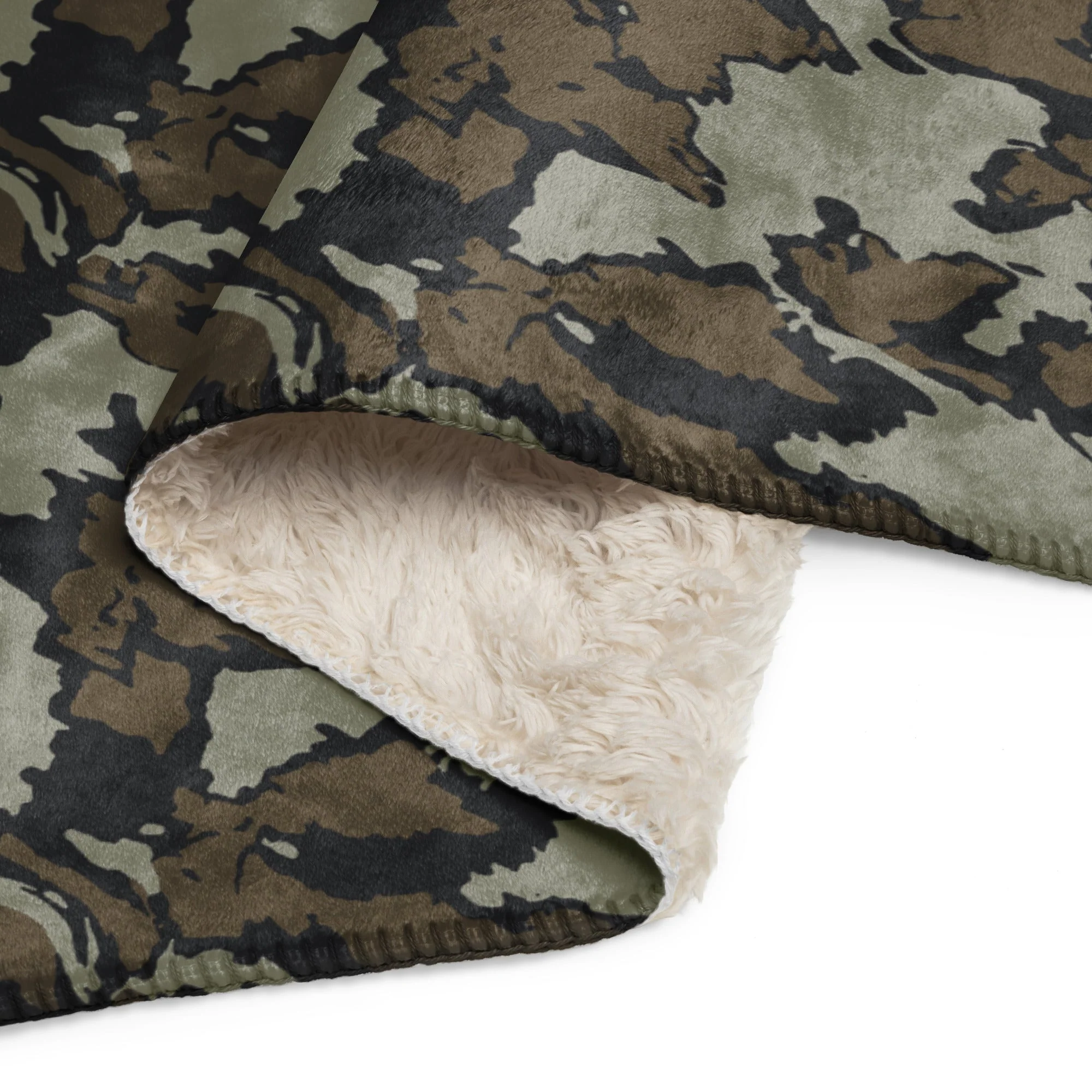 Shadow Timber CAMO Sherpa Blanket - Image 2