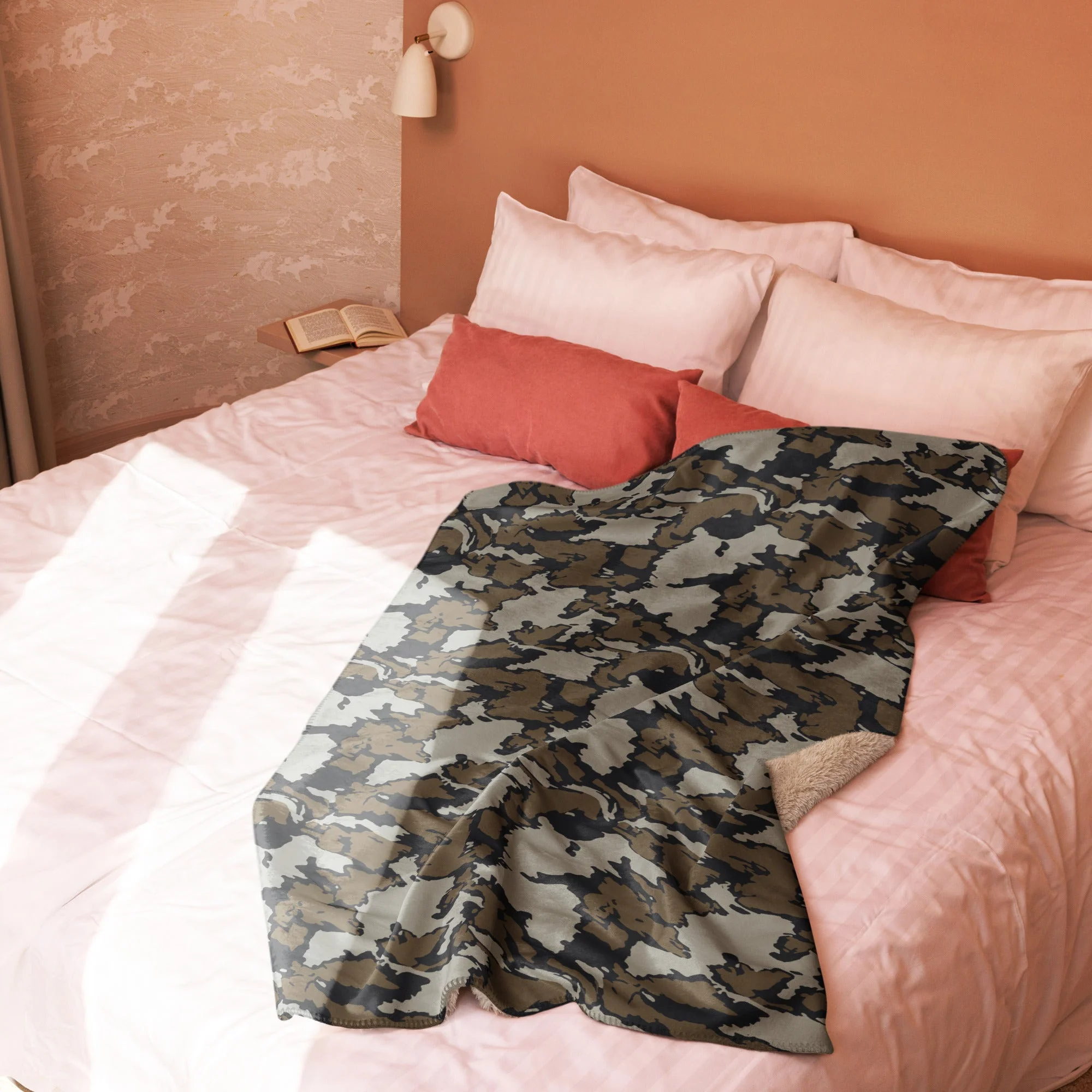 Shadow Timber CAMO Sherpa Blanket - Image 3