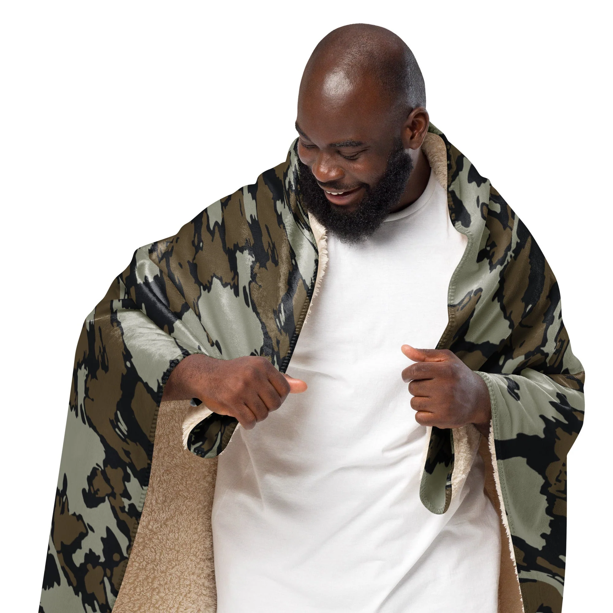 Shadow Timber CAMO Sherpa Blanket - Image 5