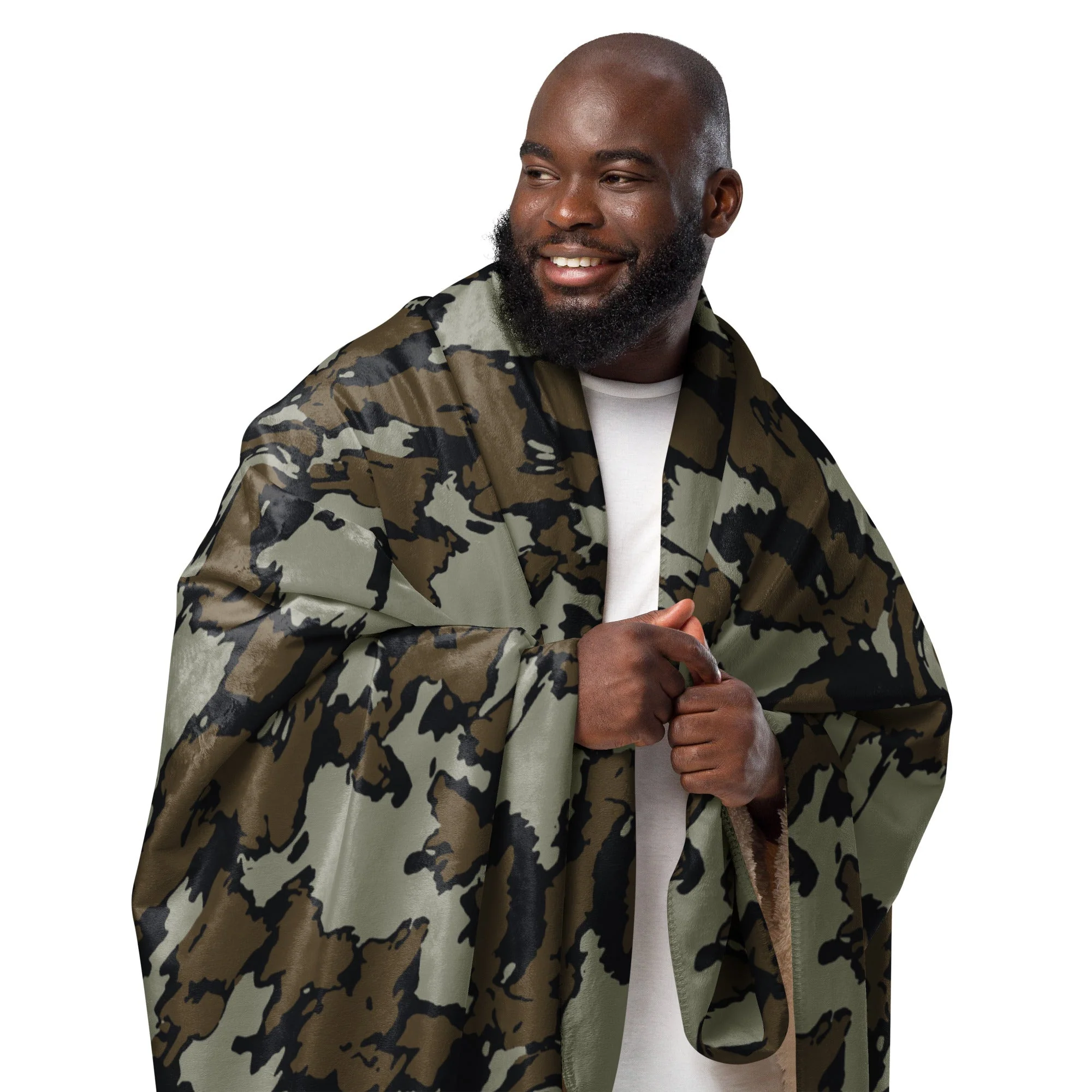 Shadow Timber CAMO Sherpa Blanket - Image 6