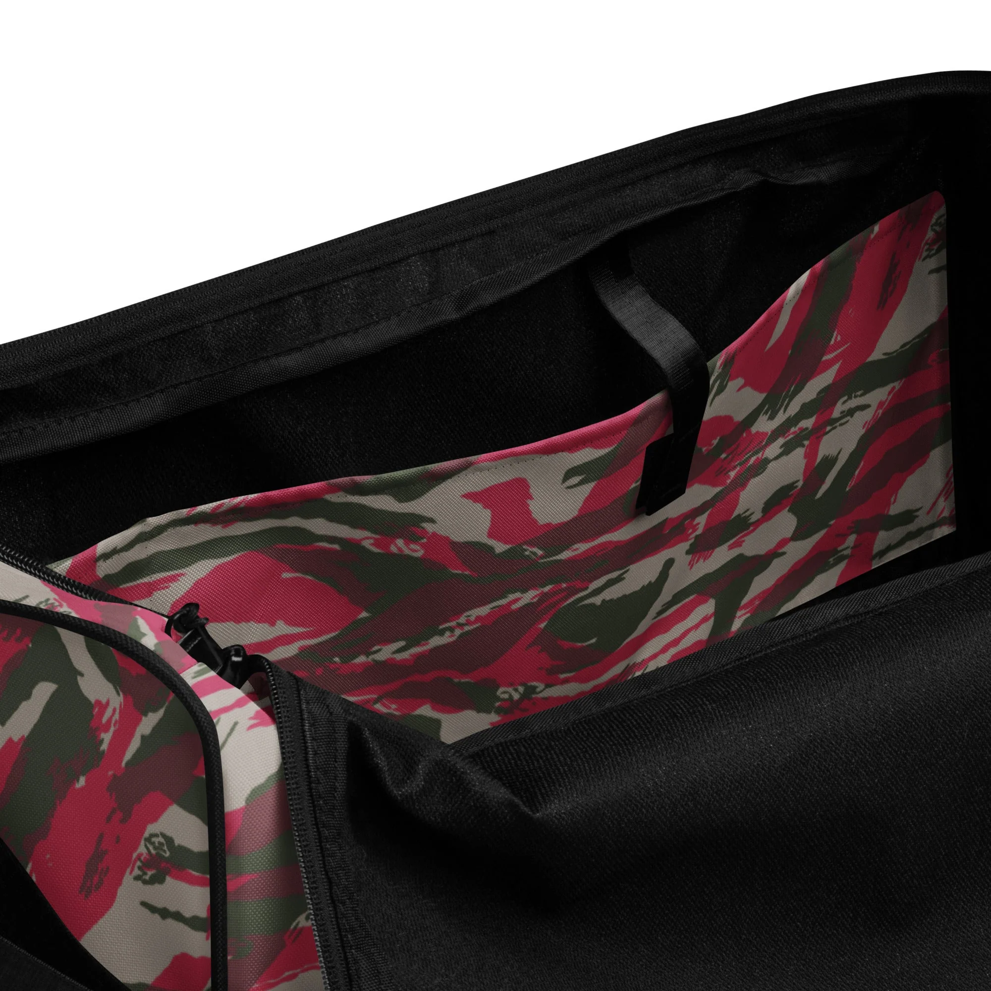 Syrian Lizard Red CAMO Duffle Bag - Image 3