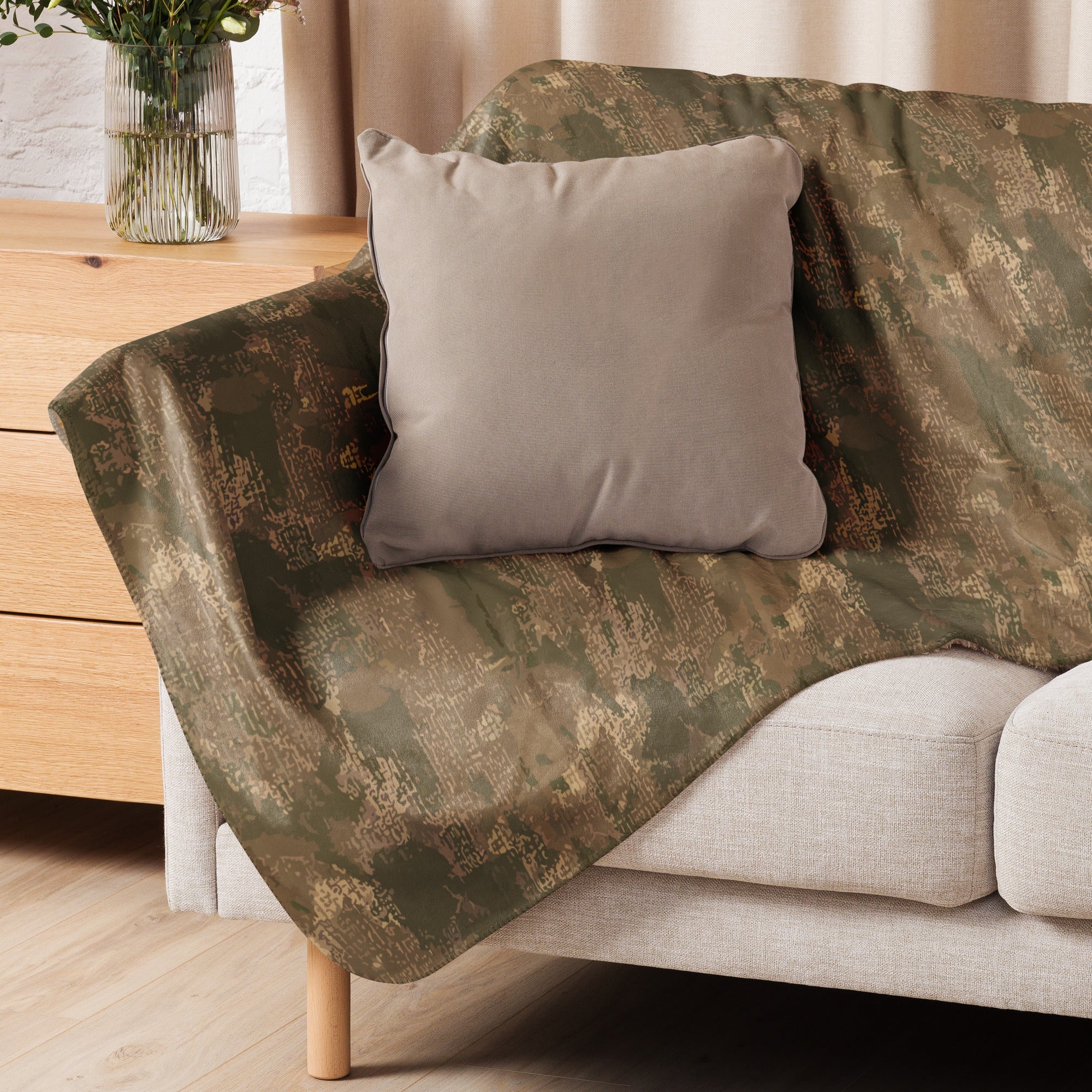 Ukrainian Varan CAMO Sherpa Blanket - Image 7