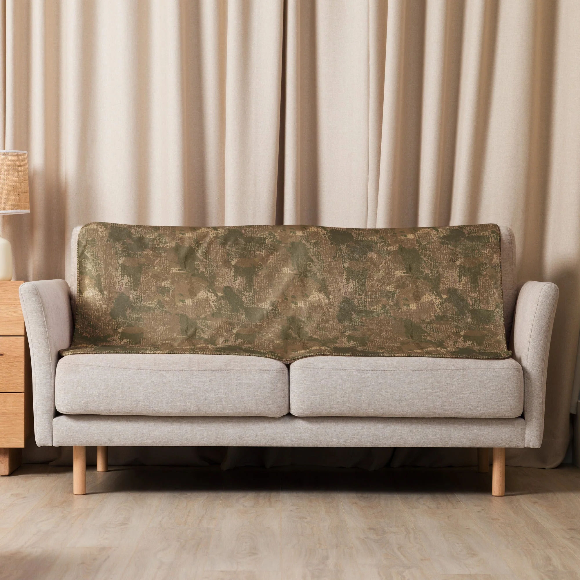 Ukrainian Varan CAMO Sherpa Blanket - Image 9
